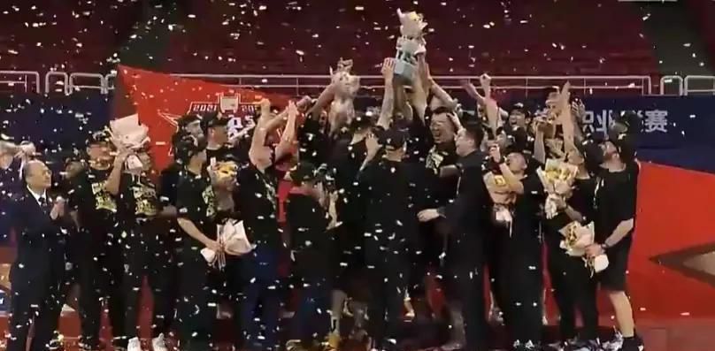 亚洲人成网站看在线播放